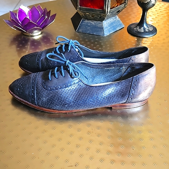 Vintage leather lace up flats shoes - Picture 4 of 14